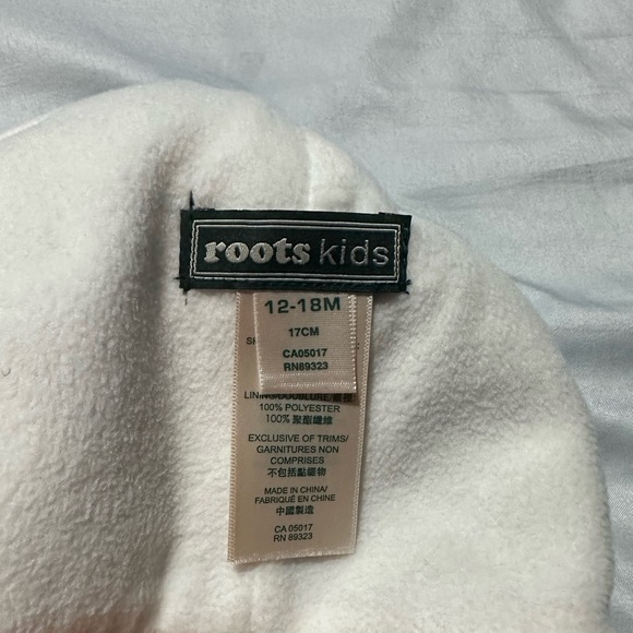 Roots baby toque and booties set. Size 12-18months. Grey Oat Mix colour - Picture 3 of 8